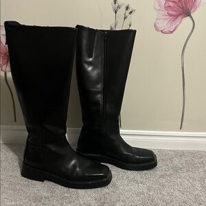 Vagabond Black Knee-High Leather Zip Boots